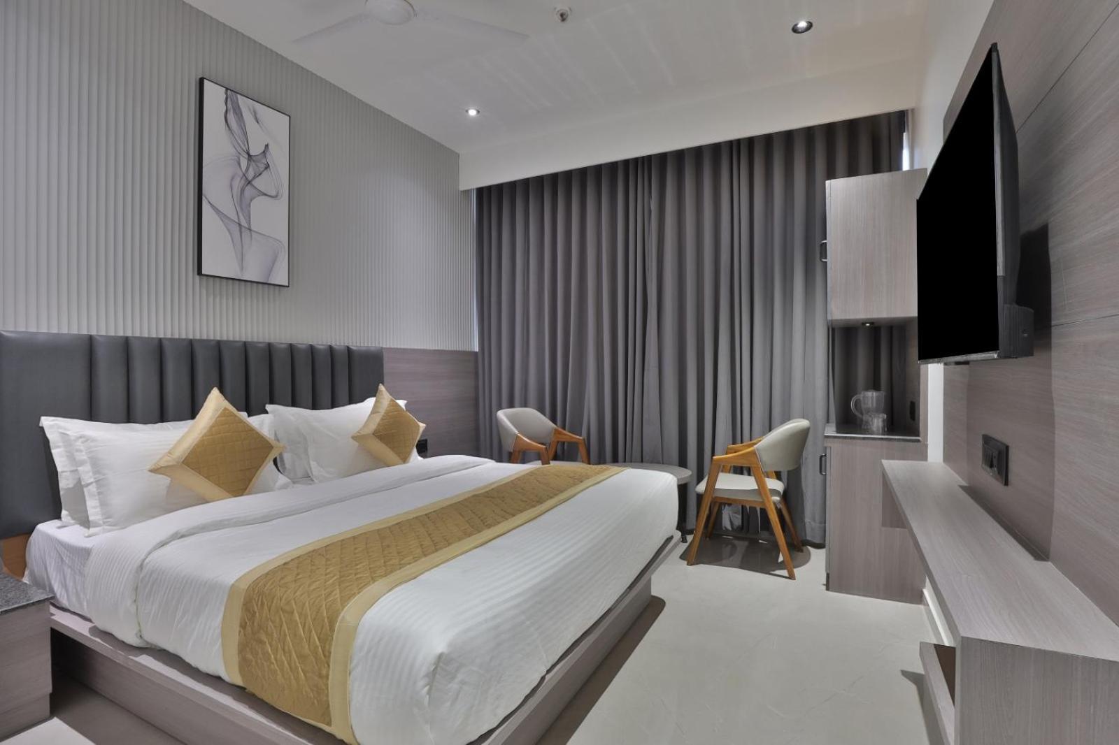 Hotel Legacy أحمد أباد المظهر الخارجي الصورة