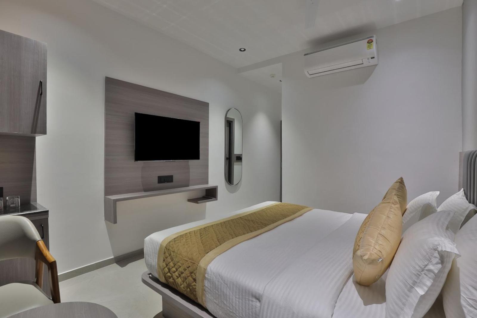 Hotel Legacy أحمد أباد المظهر الخارجي الصورة