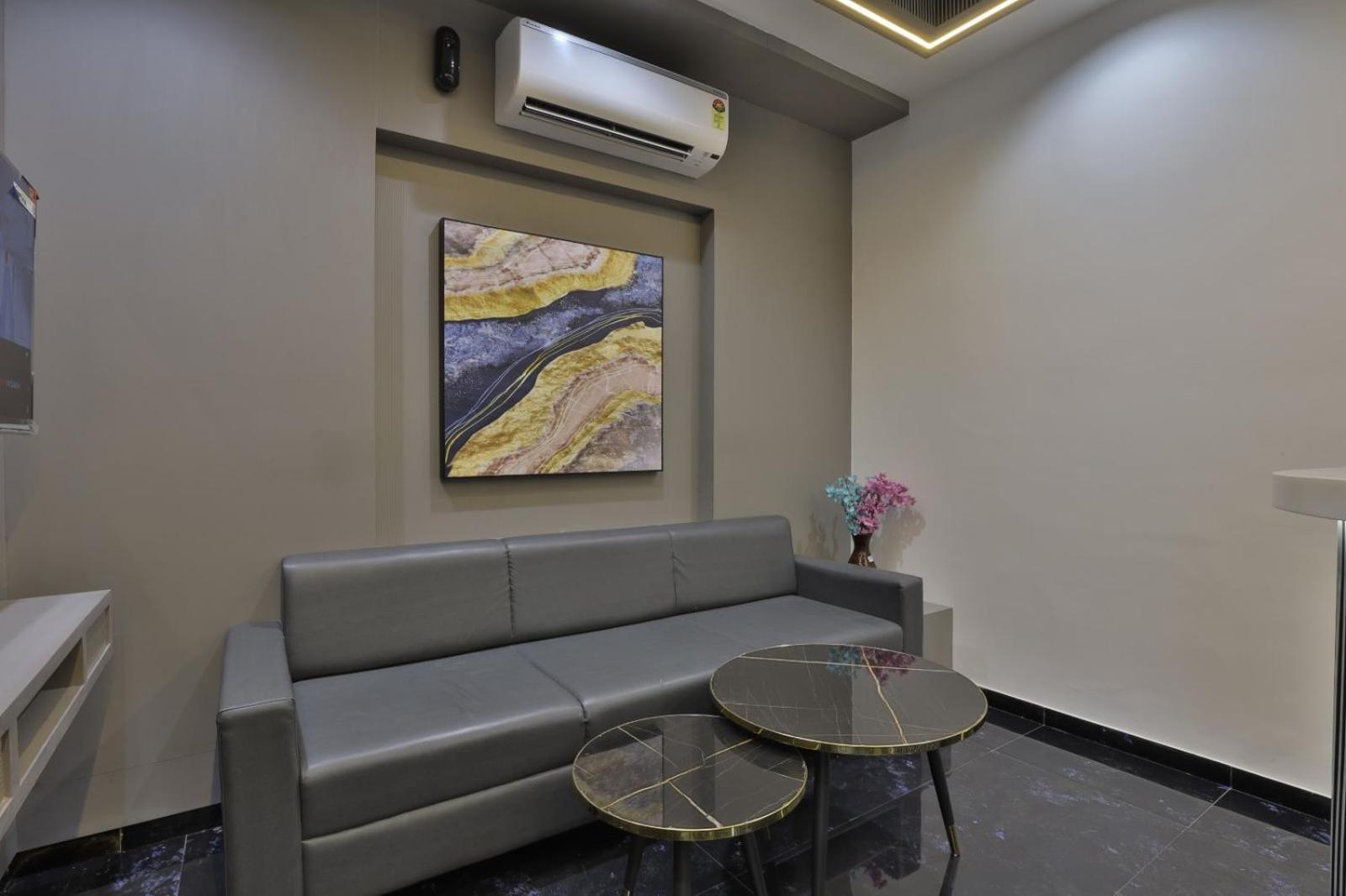 Hotel Legacy أحمد أباد المظهر الخارجي الصورة